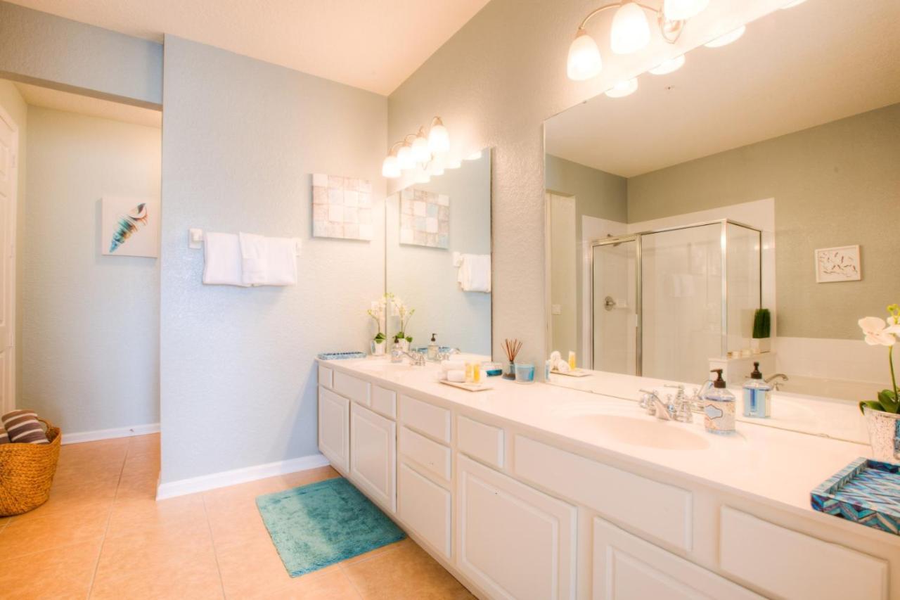 Stunning Lakeview Condo Wprivate Balcony キシミー エクステリア 写真