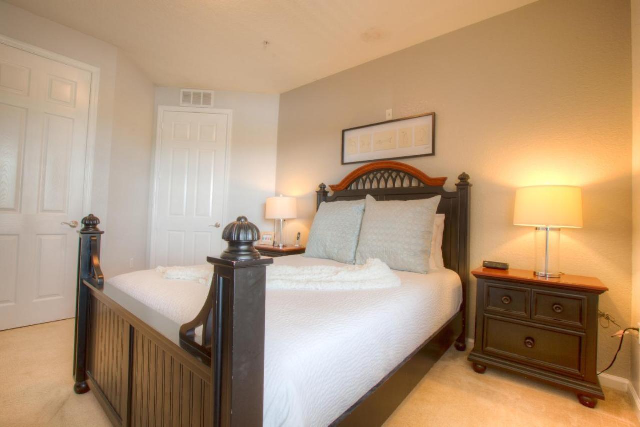 Stunning Lakeview Condo Wprivate Balcony キシミー エクステリア 写真