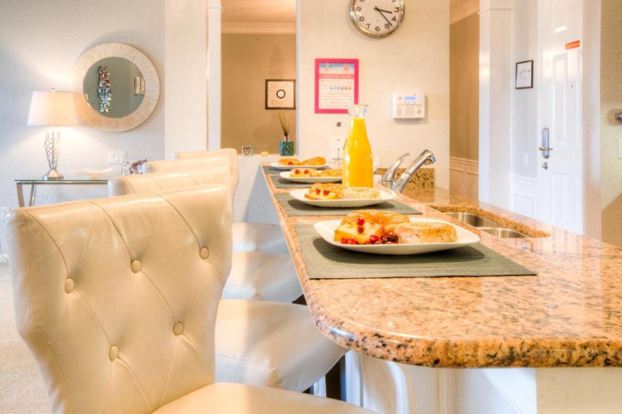 Stunning Lakeview Condo Wprivate Balcony キシミー エクステリア 写真