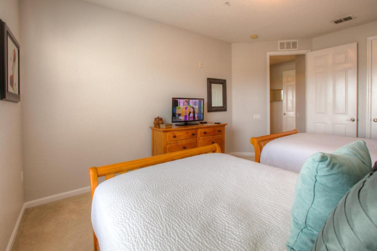 Stunning Lakeview Condo Wprivate Balcony キシミー エクステリア 写真