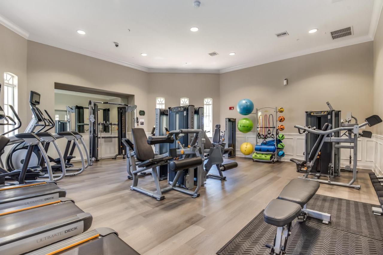 Stunning Lakeview Condo Wprivate Balcony キシミー エクステリア 写真