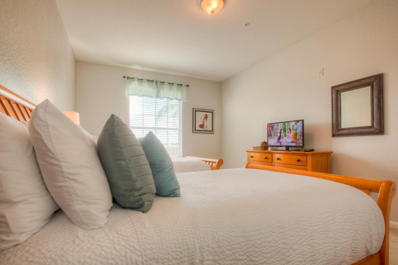 Stunning Lakeview Condo Wprivate Balcony キシミー エクステリア 写真